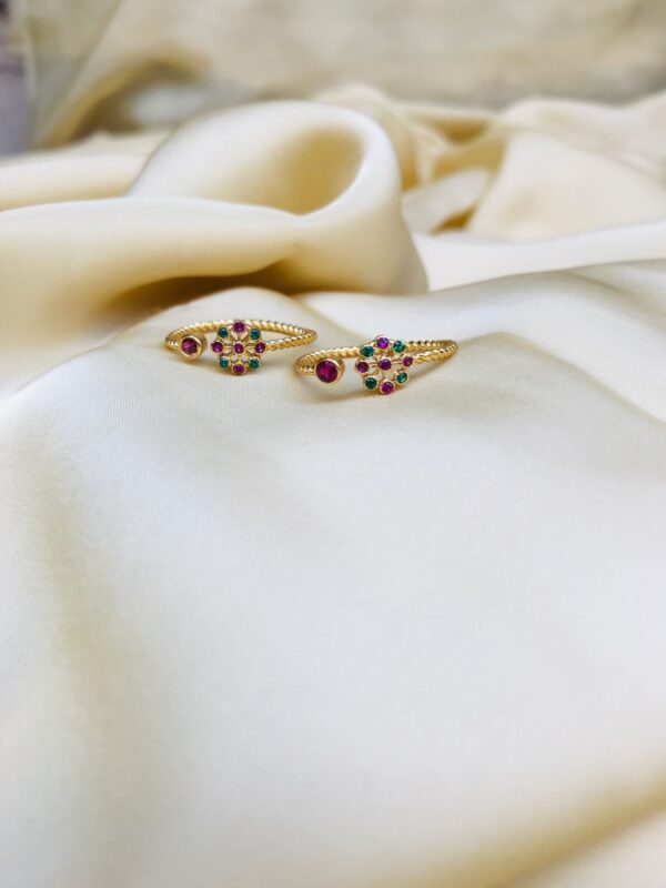 Multicolour American Diamond Flower Toe Rings - Abdesignsjewellery